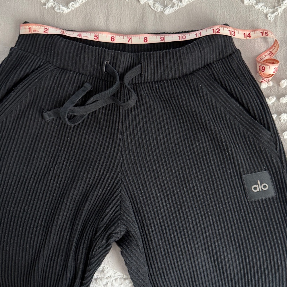 Alo Yoga Muse Sweatpants Small Perfect